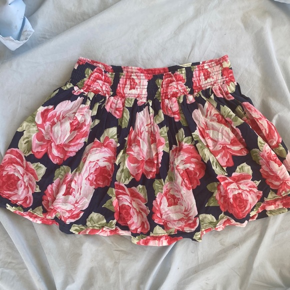 Floral Mini Skirt - Picture 2 of 3